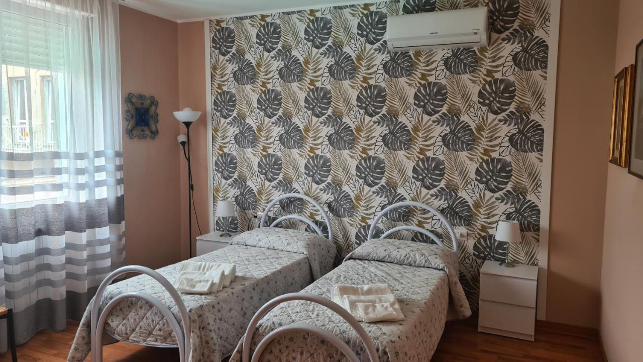 B&B Regina 부스토아르시치오 외부 사진